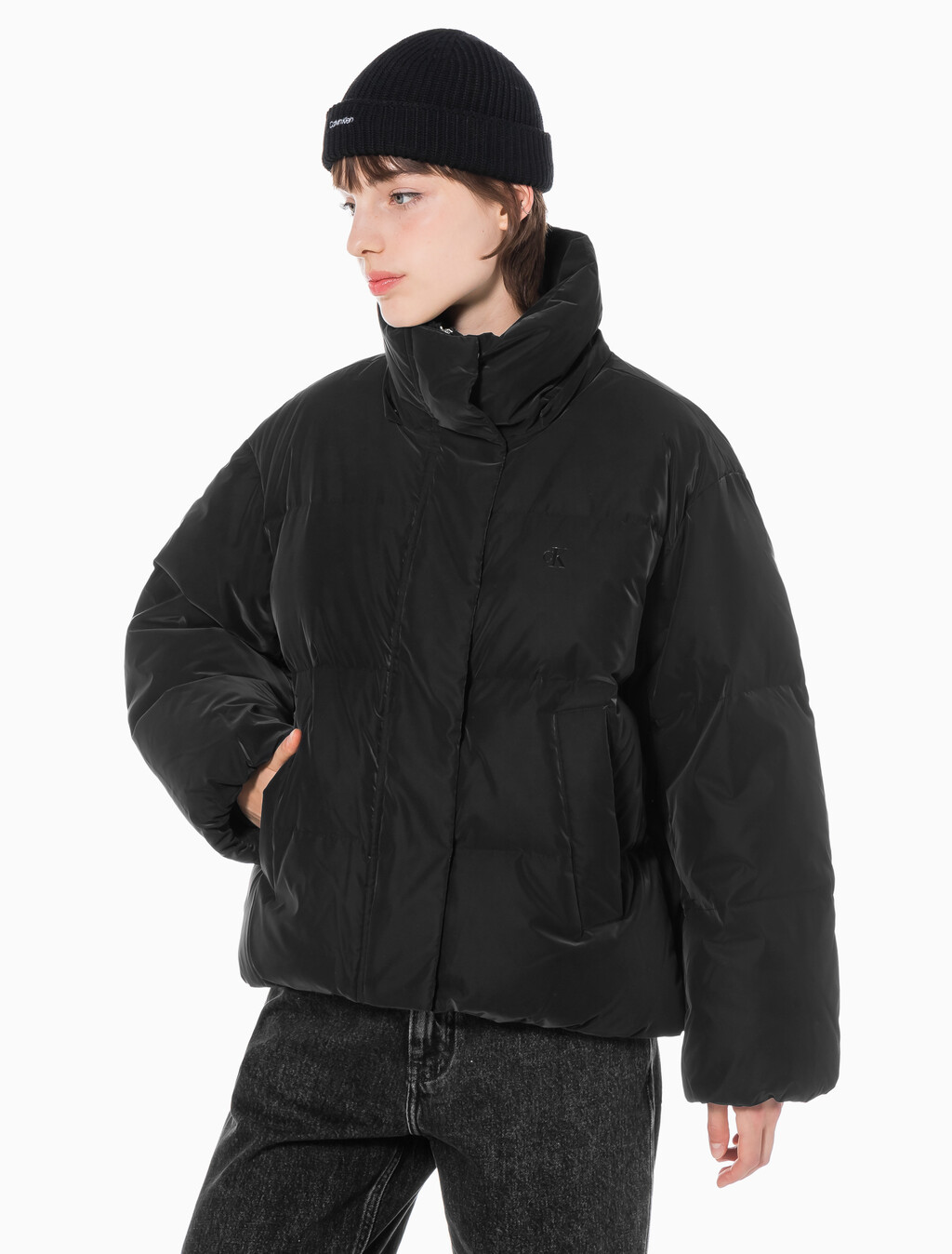 Buy 여성 디터쳐블 후디 다운 푸퍼 in color CK BLACK