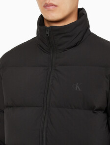 Buy 남성 레귤러핏 스탠드 카라 숏 다운 푸퍼 재킷 in color CK BLACK