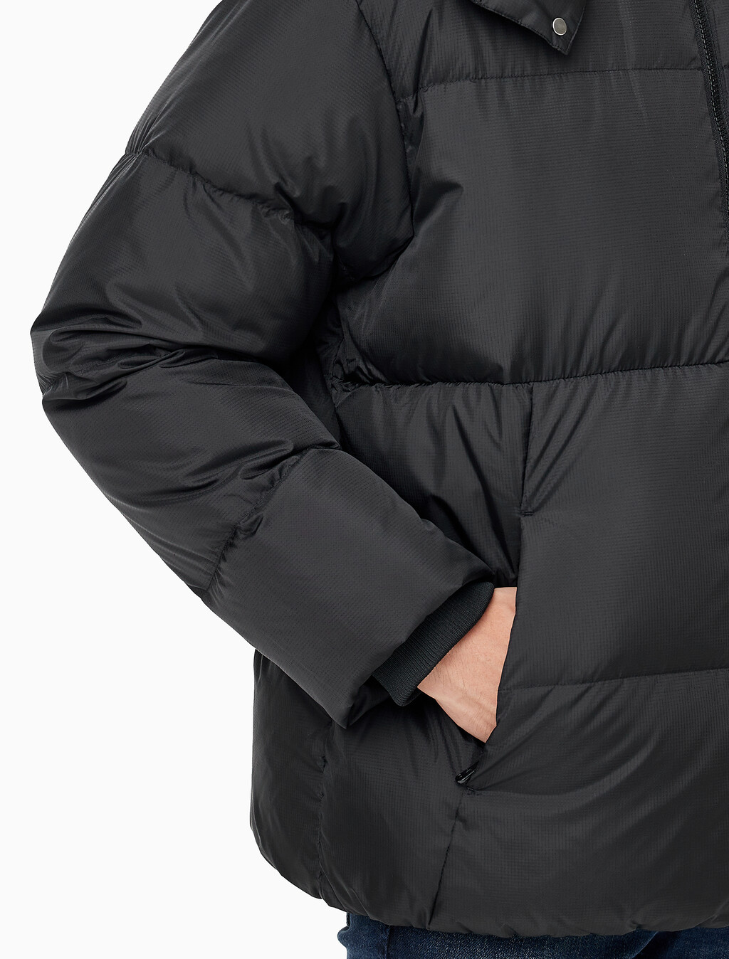 Buy 남성 글로시 후드 다운 푸퍼 in color CK BLACK