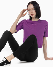 Buy 여성 박시 핏 에센셜 기능성 반팔 티셔츠 in color AMETHYST