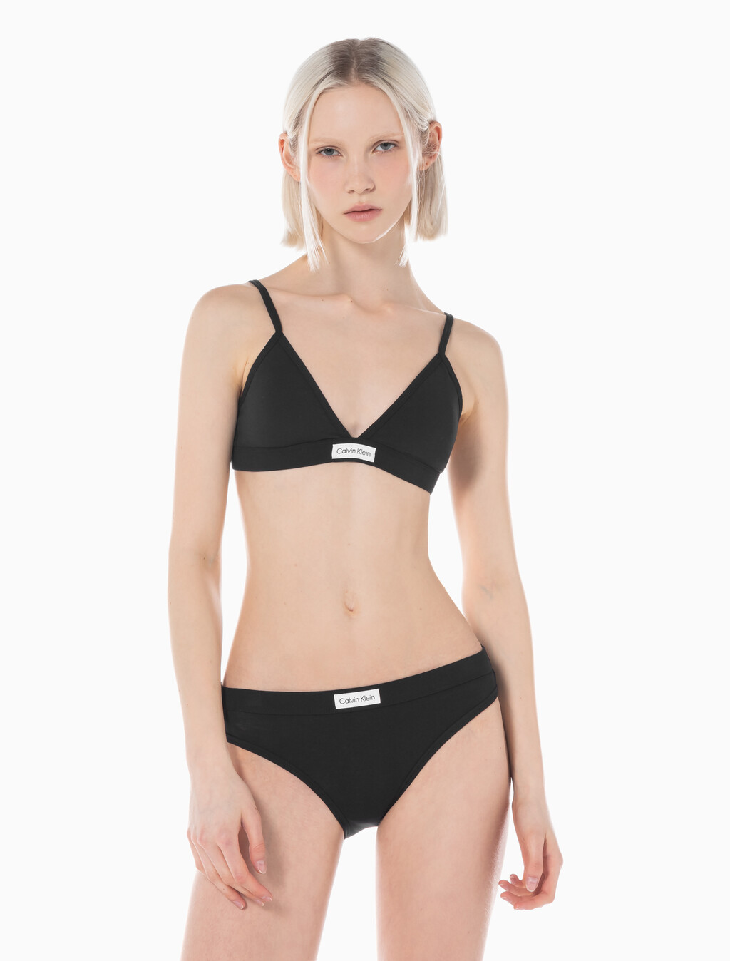 Buy 여성 클래식 컴포트 트라이앵글 브라 (H&E) in color BLACK