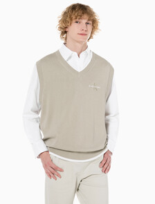 Buy 남성 엠보스드 스웨터 베스트 in color BEIGE