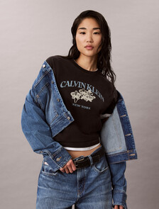 Buy 여성 로고 그래픽 릴렉스드핏 티 in color BLACK