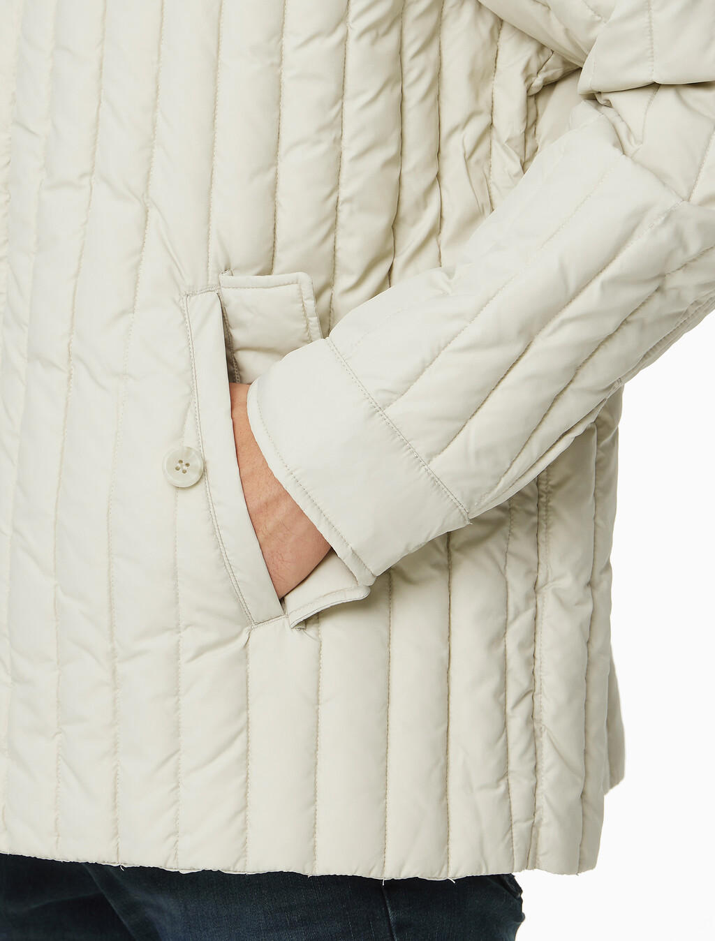 Buy 남성 울트라 라이트웨이트 패디드 자켓 in color BEIGE