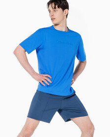 Buy 남성 레귤러 핏 에센셜 스트레치 기능성 반팔 티셔츠 in color PALACE BLUE