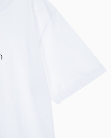 Buy 여성 릴렉스드 스탠다드로고 크루넥 반팔 티셔츠 in color BRILLIANT WHITE