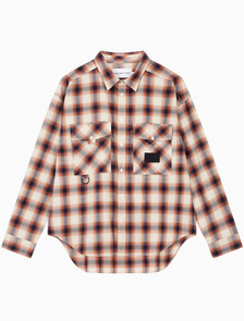 Buy 남성 유틸리티 포켓 체크셔츠 in color BLUR FLORAL_BLACK