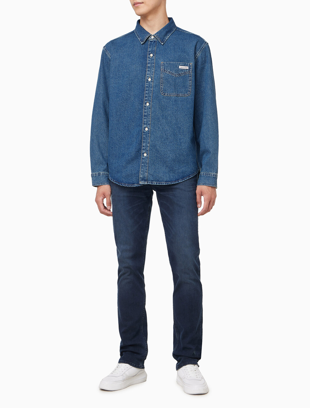 Buy 남성 레귤러핏 클래식 하버블루 워시 긴팔 데님 셔츠 in color Light blue