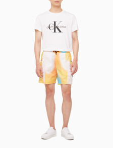 Buy 남성 올오버 그래픽 프린트 쇼츠 in color ANCIENT WHITE/EGGSHELL