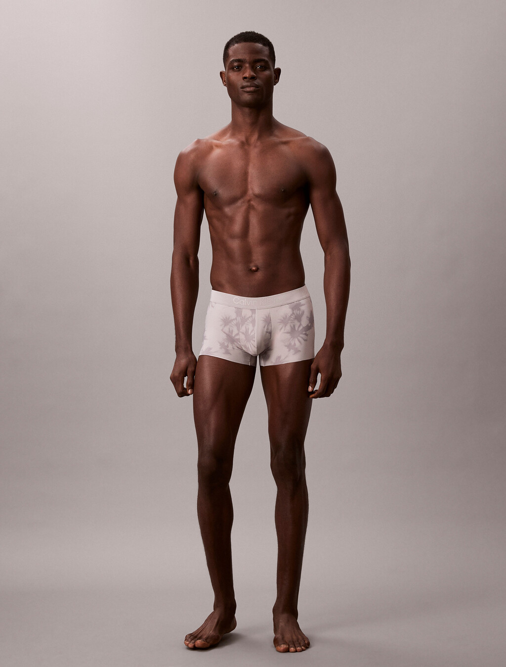 Buy 남성 CK 블랙 프린트 로우 라이즈 드로즈 in color TIE DYE SHADOWS_ASH