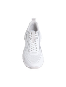 Buy 여성 트레일블레이저 하이크 런 CK 스트라이프 메쉬 슈즈 in color White