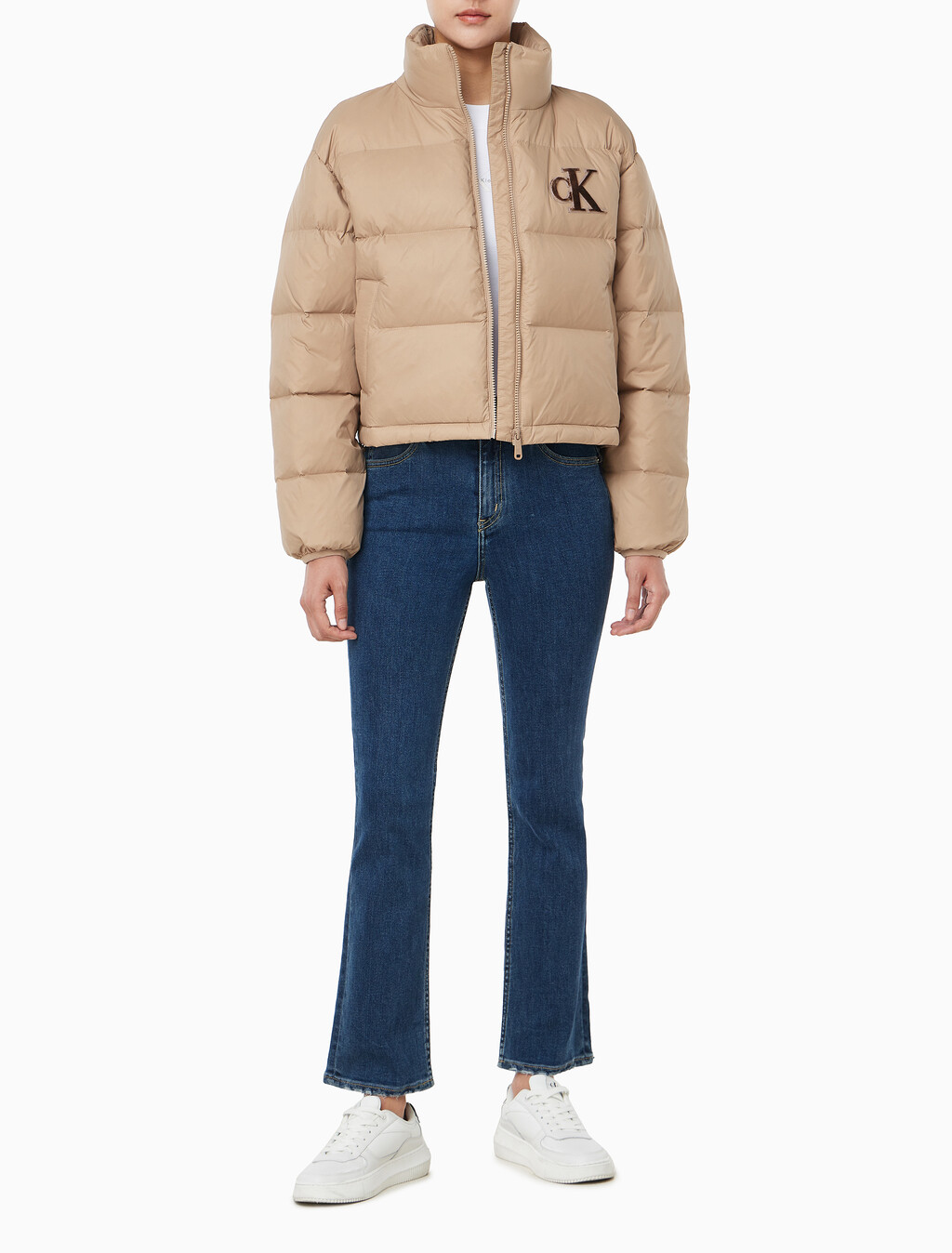 Buy 여성 셔닐 로고 푸퍼 다운 in color CAMEL