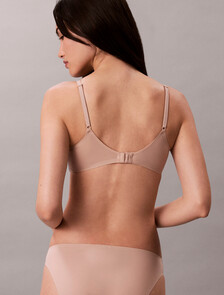 Buy 여성 퍼펙틀리 핏 울트라라이트 데미 브라 in color CEDAR