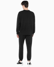 Buy 남성 릴렉스 핏 에센셜 스웻팬츠 in color BLACK
