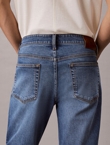 Buy 슬림핏 에코 쿨 진 in color Mid Blue