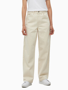 Buy 여성 테이퍼드핏 린스 데님 in color CREAM