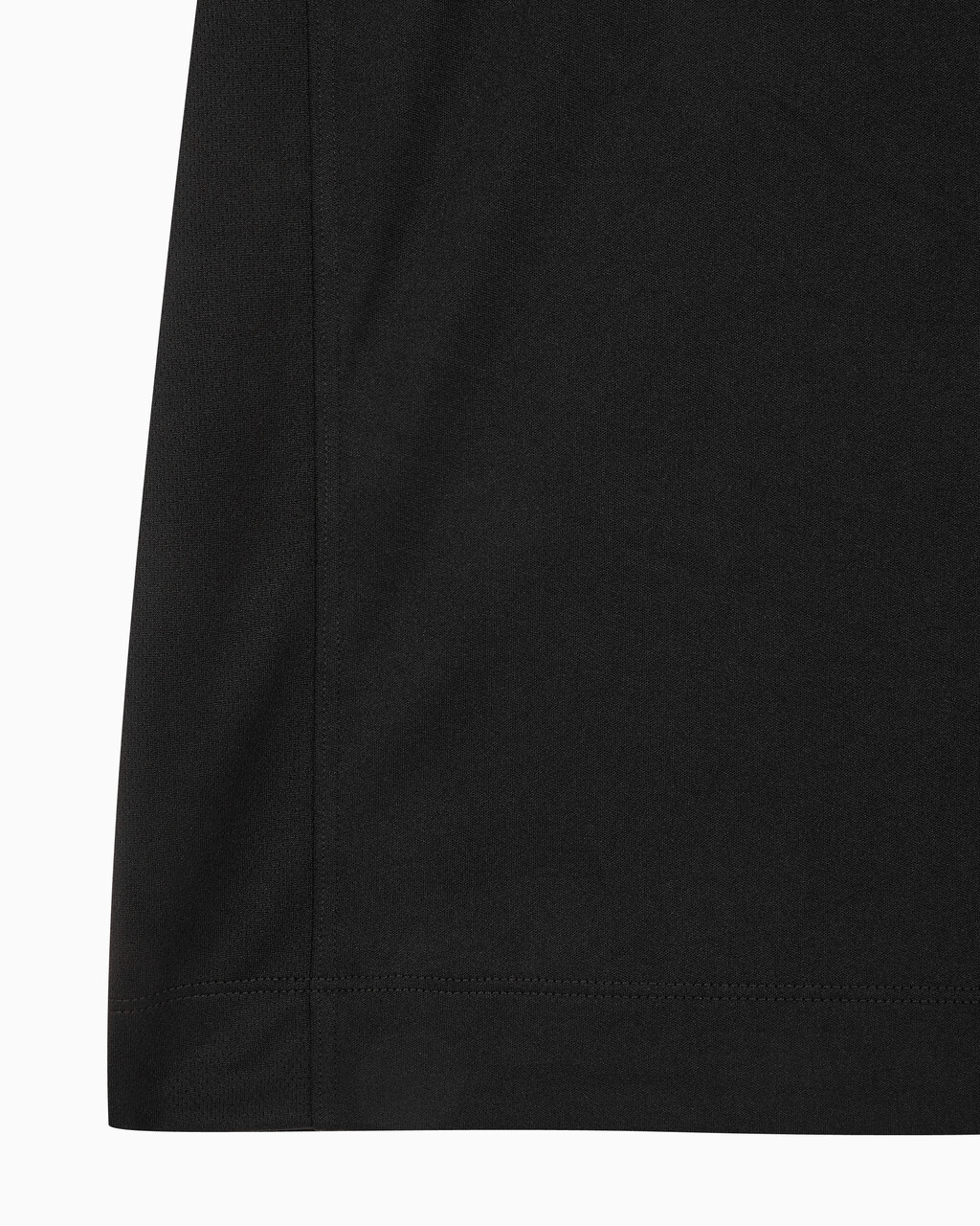 Buy 남성 레귤러 핏 에센셜 스트레치 기능성 반팔 티셔츠 in color BLACK
