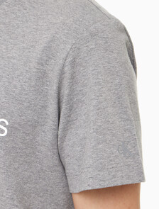 Buy 남성 레귤러핏 인스티튜셔널 로고 스트레치 반팔 티셔츠  in color MID GREY HEATHER