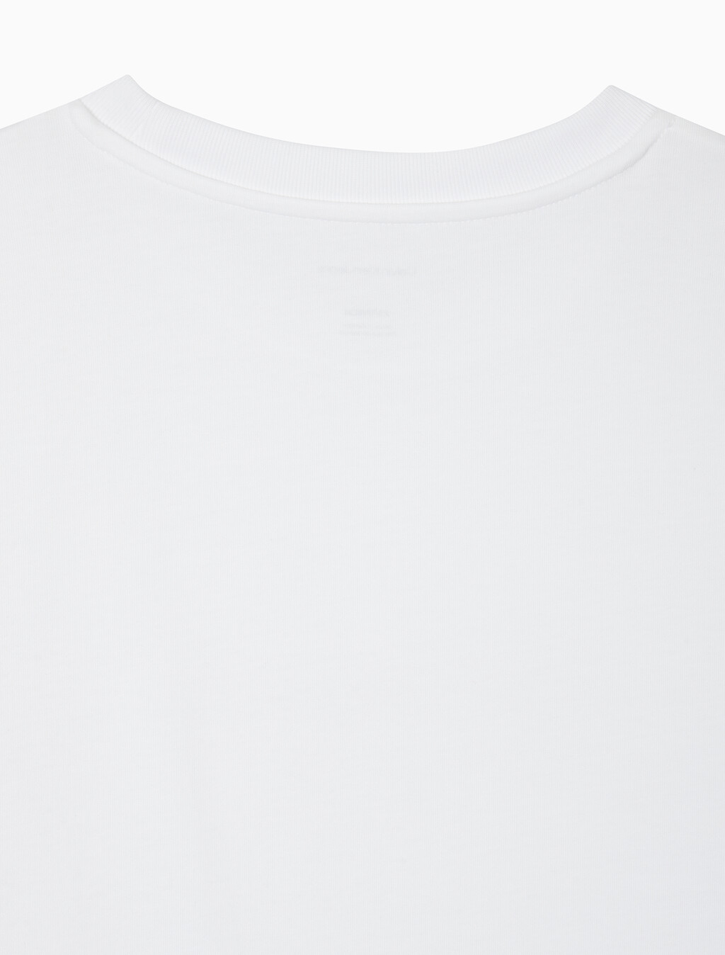 Buy 여성 리퀴드 CK 크롭 반팔 티셔츠 in color BRILLIANT WHITE