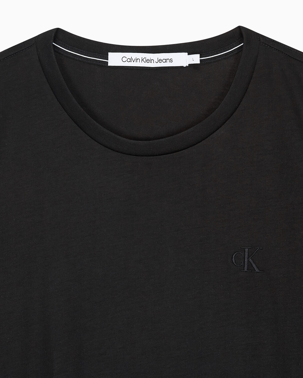 Buy 남성 레귤러핏 솔리드 CK 로고 반팔 티셔츠 in color CK BLACK