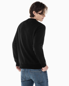 Buy 남성 레귤러핏 인스티튜셔널 로고 기모 스웨트셔츠 in color CK BLACK