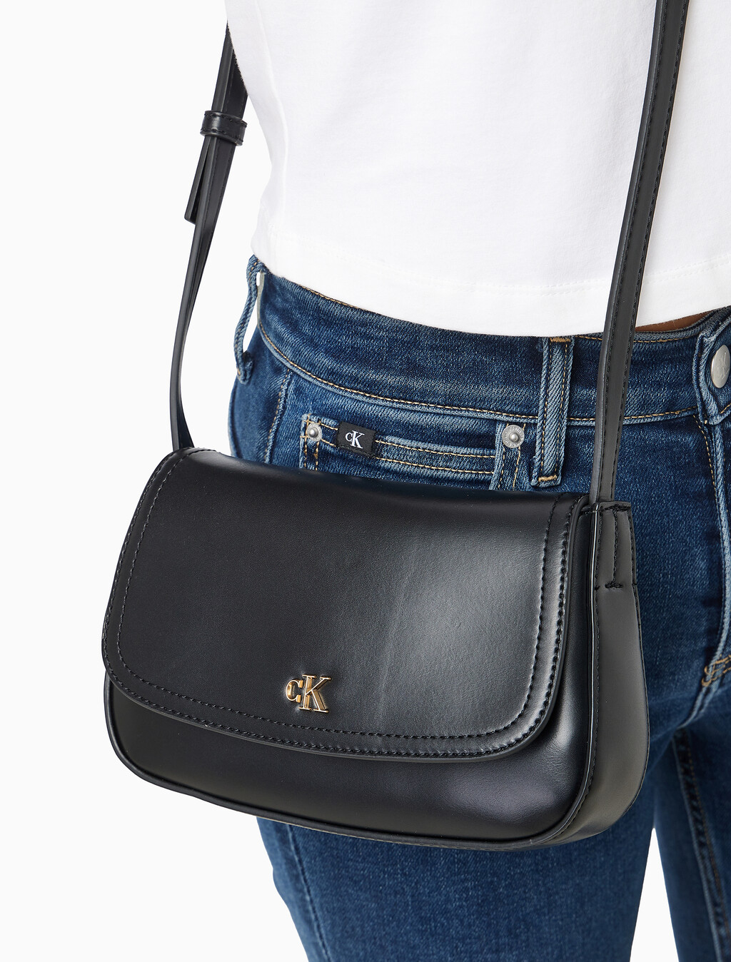 Buy 여성 하드웨어 모노그램 플랩 카메라 백 in color BLACK