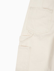 Buy 여성 테이퍼드핏 린스 데님 in color CREAM