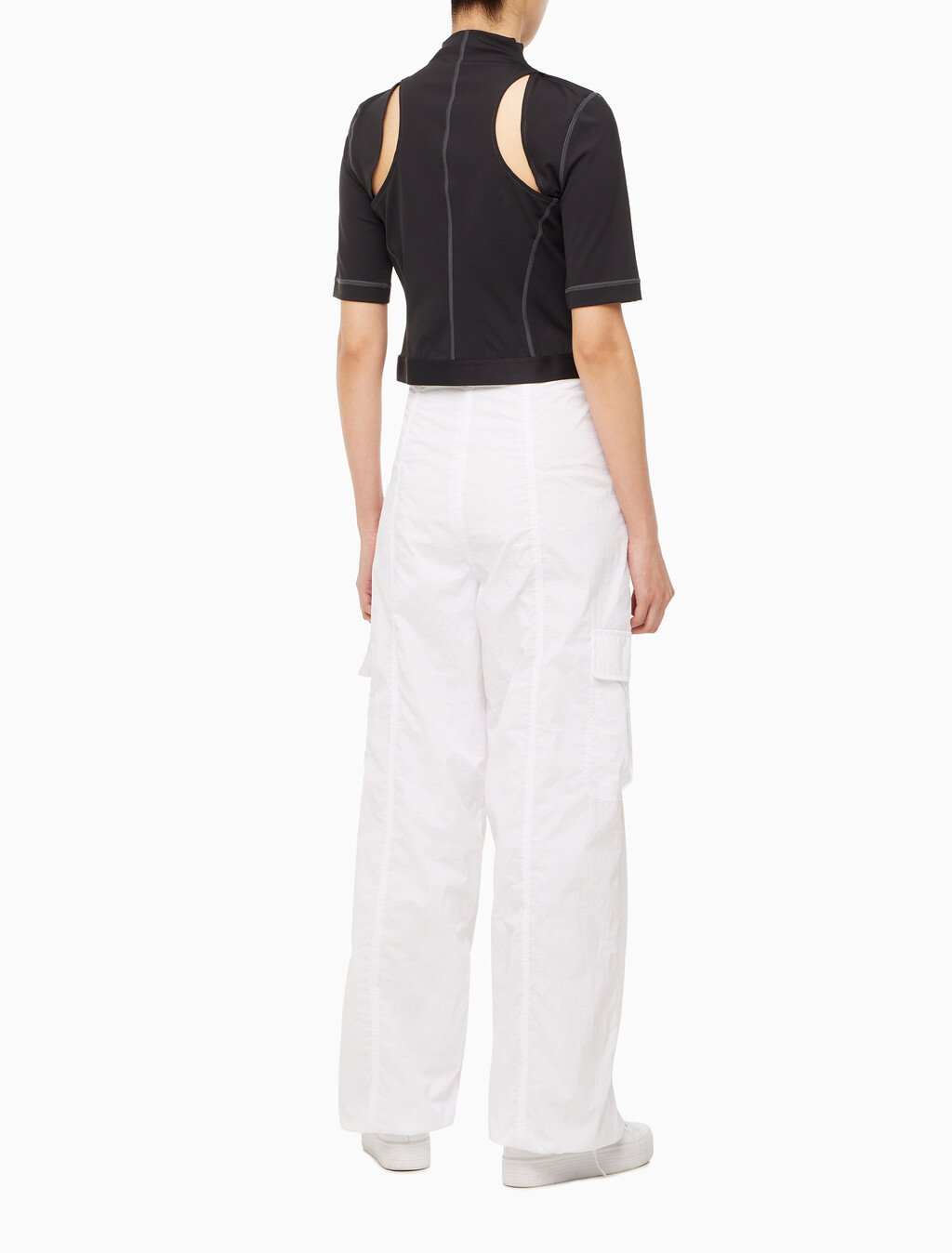 Buy 여성 밴드로고 하이넥 반팔 티셔츠 in color CK BLACK