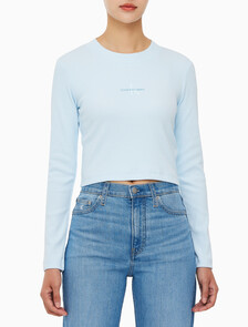 Buy 여성 롱슬리브 모노그램 베이비 티 in color KEEPSAKE BLUE