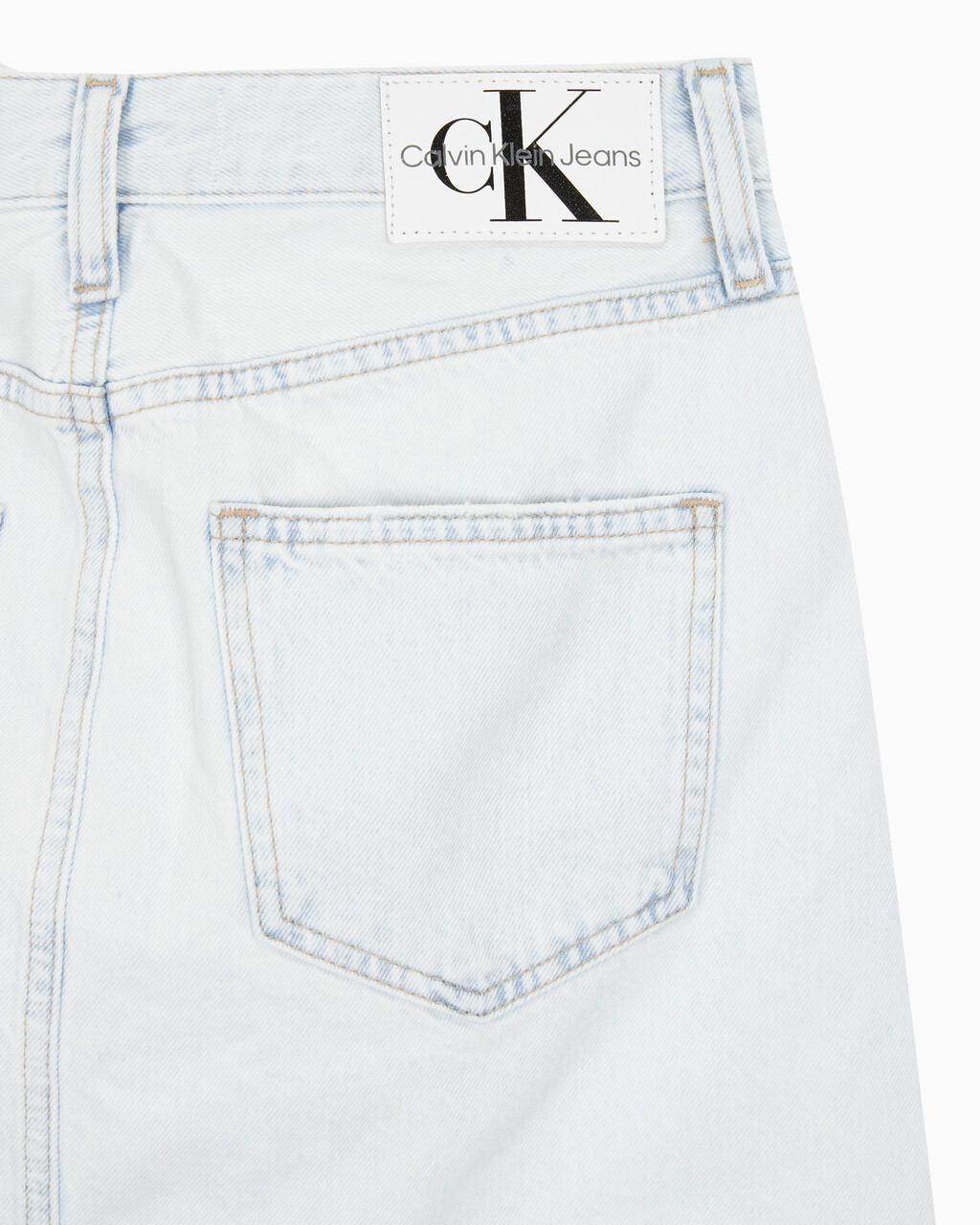 Buy 여성 하이라이즈 미니 데님 스커트 in color 028A CHALKY BLU
