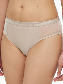 Buy 여성 퓨쳐 쉬프트 홀리데이 AF 하이레그 탕가 in color OXFORD TAN