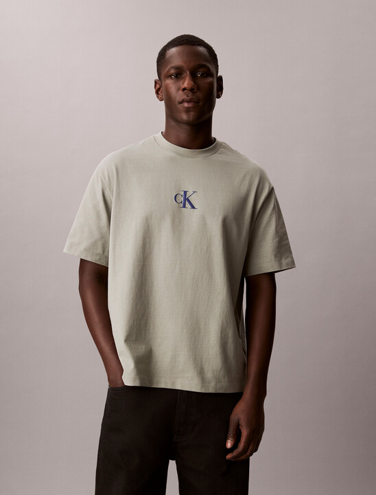 릴렉스드핏 16S 저지 엠보스드 모노로고 티