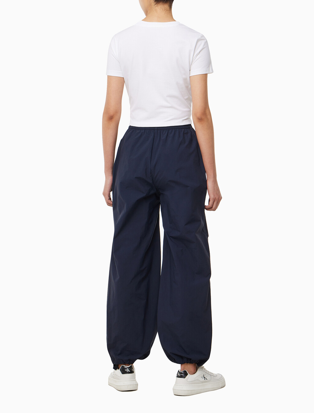 Buy 여성 크링클 나일론 파라슈트 팬츠 in color SKY CAPTAIN
