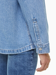 Buy 남성 박시 루즈핏 라이트블루 데님 셔츠 in color CHALKY BLUE
