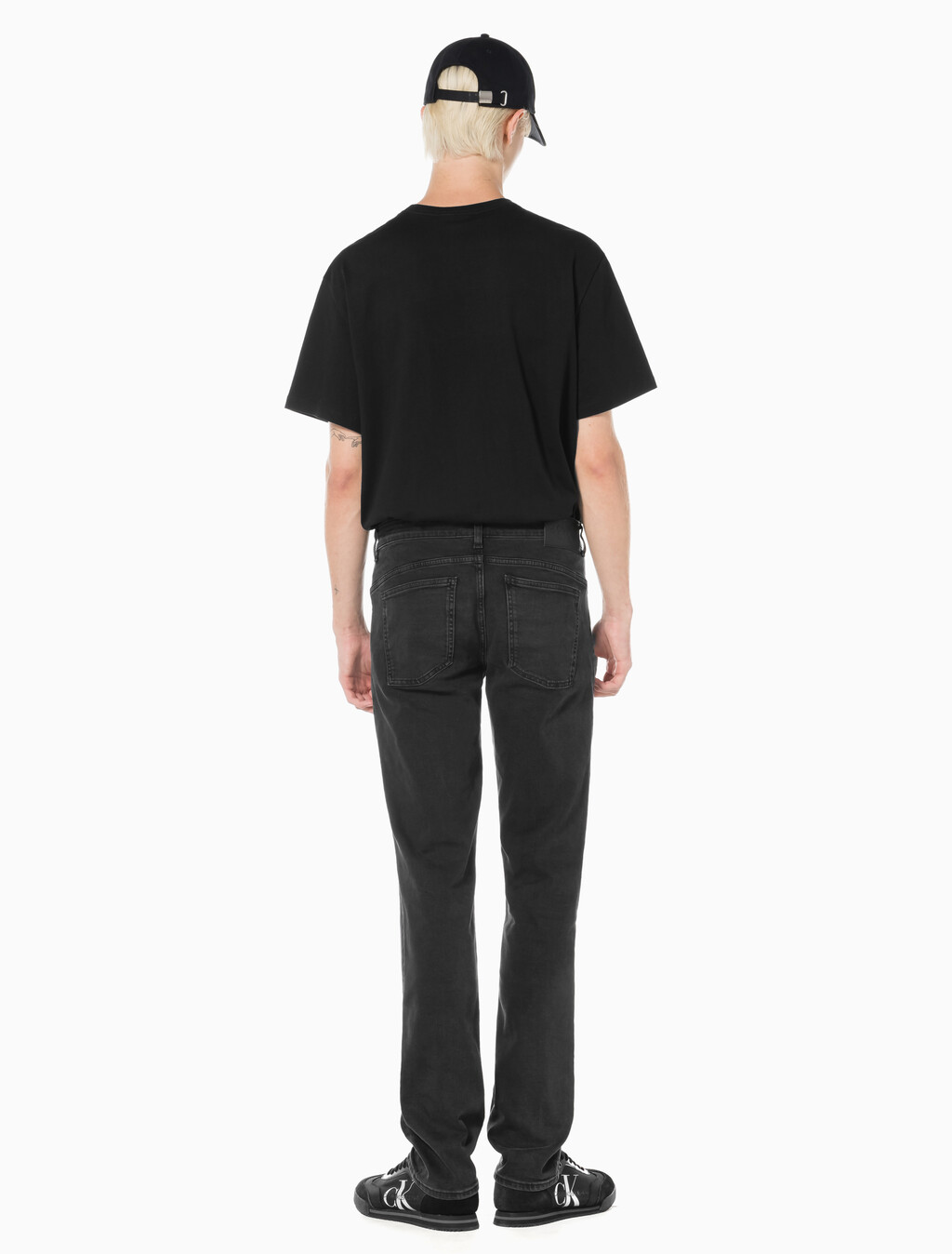 Buy 남성 바디핏 블랙 이탈리안 데님 in color WASHED BLACK LOGO LACE