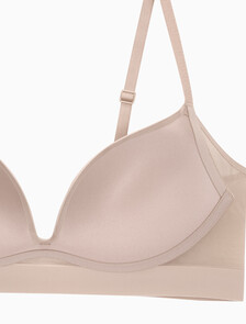 Buy 여성 인비져블 NSE 메쉬 AF 푸쉬업 플런지 in color CEDAR