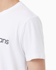 Buy 남성 레귤러핏 인스티튜셔널 로고 스트레치 반팔 티셔츠 in color BRIGHT WHITE