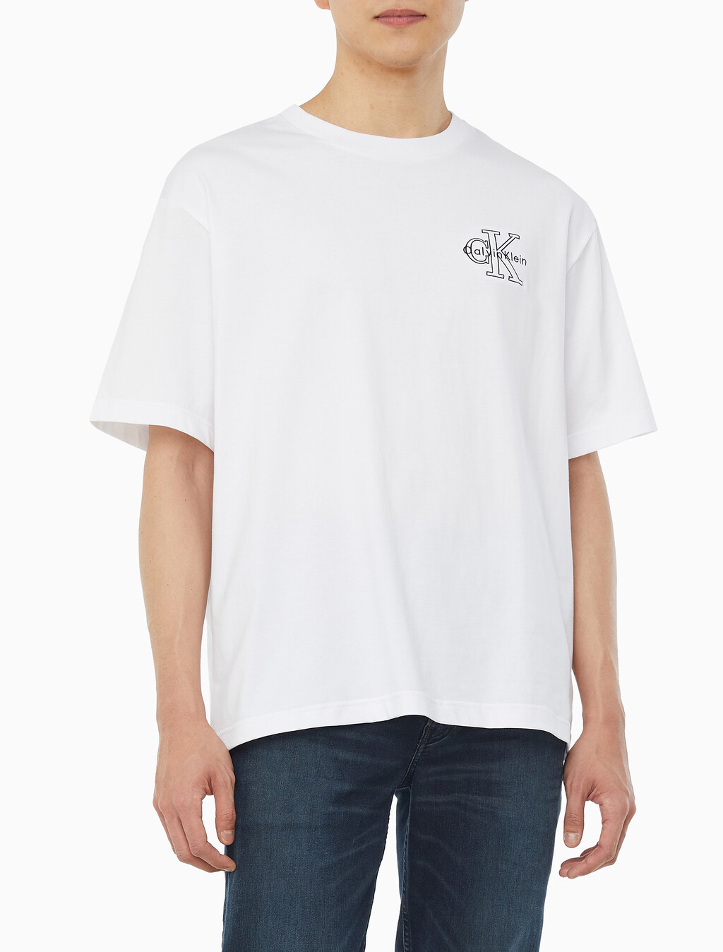 Buy 남성 릴렉스핏 모노그램 로고 반팔 티셔츠 in color BRILLIANT WHITE