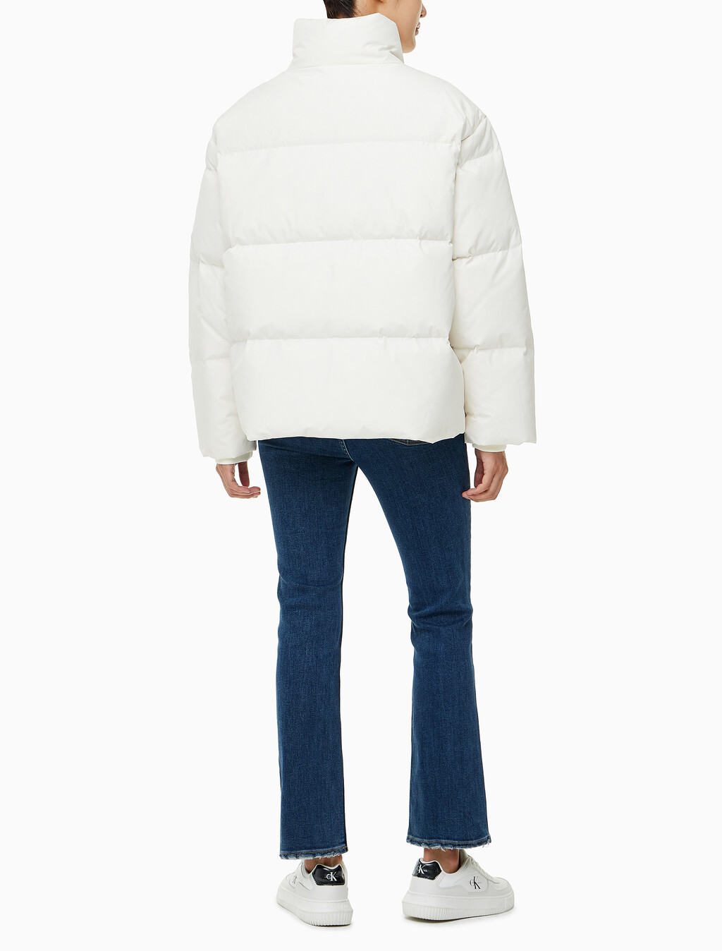 Buy 여성 숏랭스 스탠드 카라 푸퍼 다운 재킷 in color WHITE