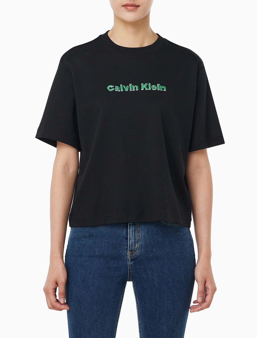 Buy 여성 S/S 투톤 3D 엠브로이더리 로고 티셔츠 in color BLACK
