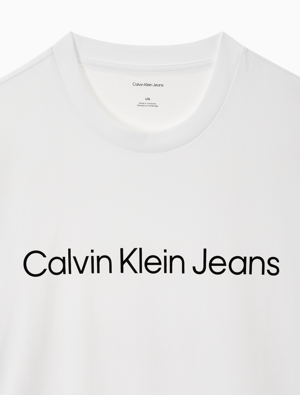 Buy 남성 레귤러핏 인스티튜셔널 로고 반팔 티셔츠 in color BRILLIANT WHITE