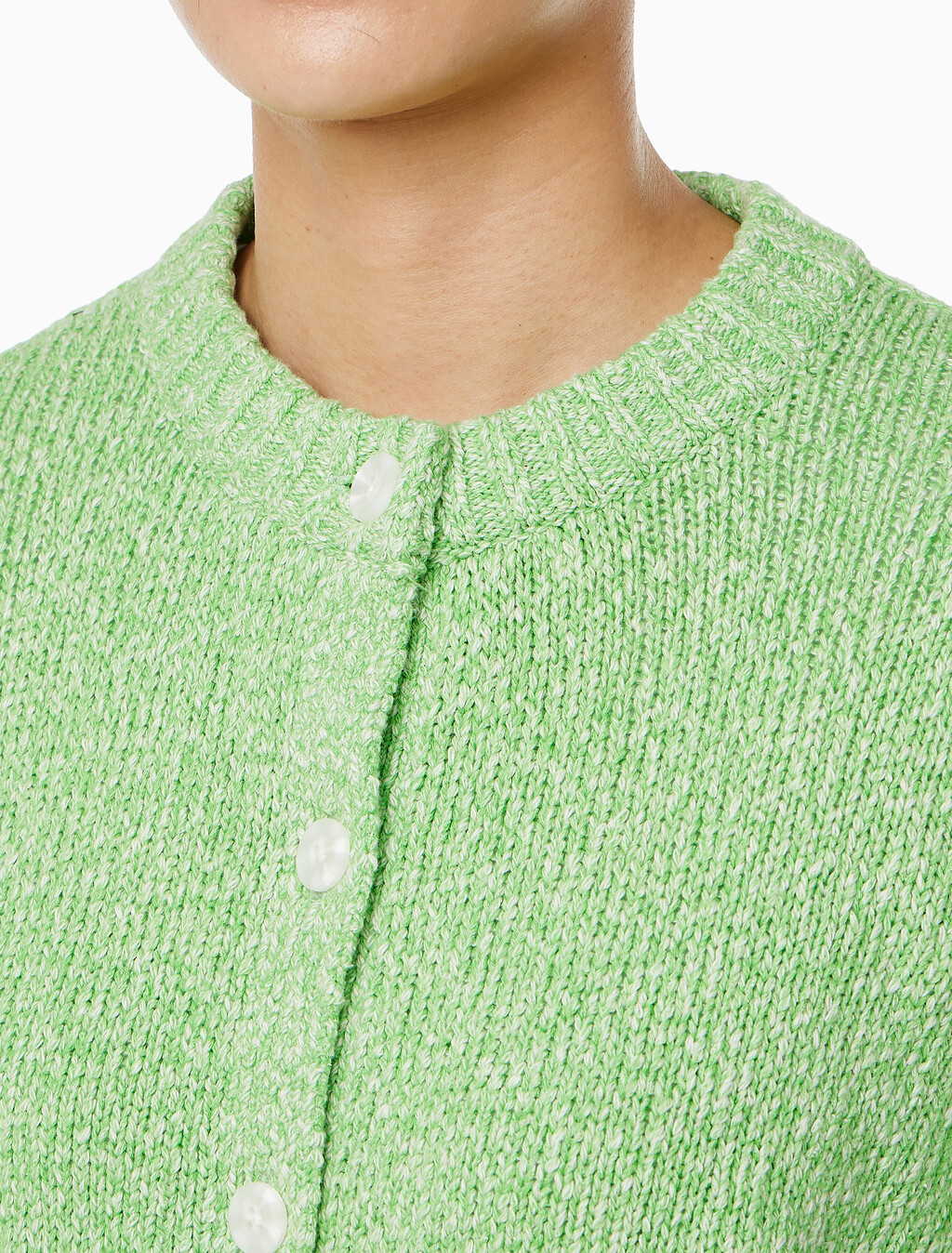 Buy 여성 청키 코튼 버튼업 가디건 in color SUMMER GREEN COMBO