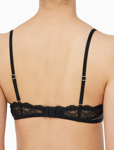 Buy 여성 CK 블랙 빈티지 레이스 발코넷 in color BLACK