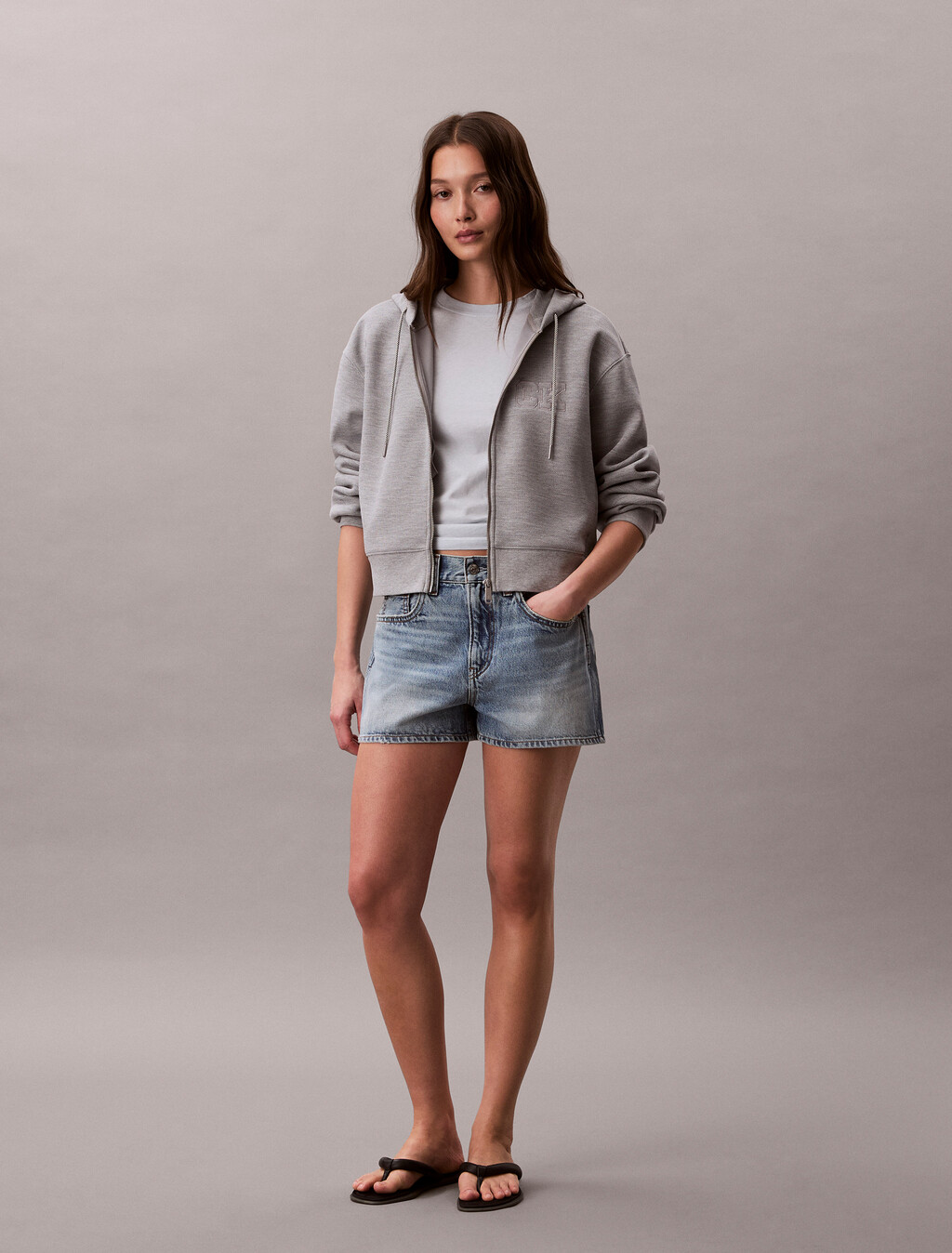 Buy 여성 릴렉스 크롭 집업 후디 스웻셔츠 in color HEROIC GREY HEATHER