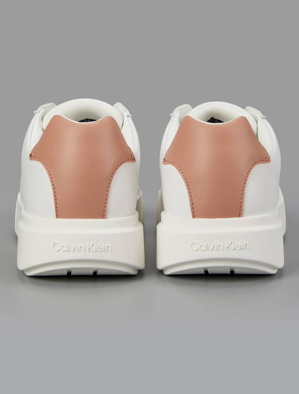 Buy 여성 미네르바 청키 레더 레이스업 컵솔 스니커즈 in color White /Beige