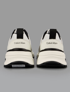 Buy 여성 트레일블레이저 하이크 런 메쉬 슈즈 in color WHITE