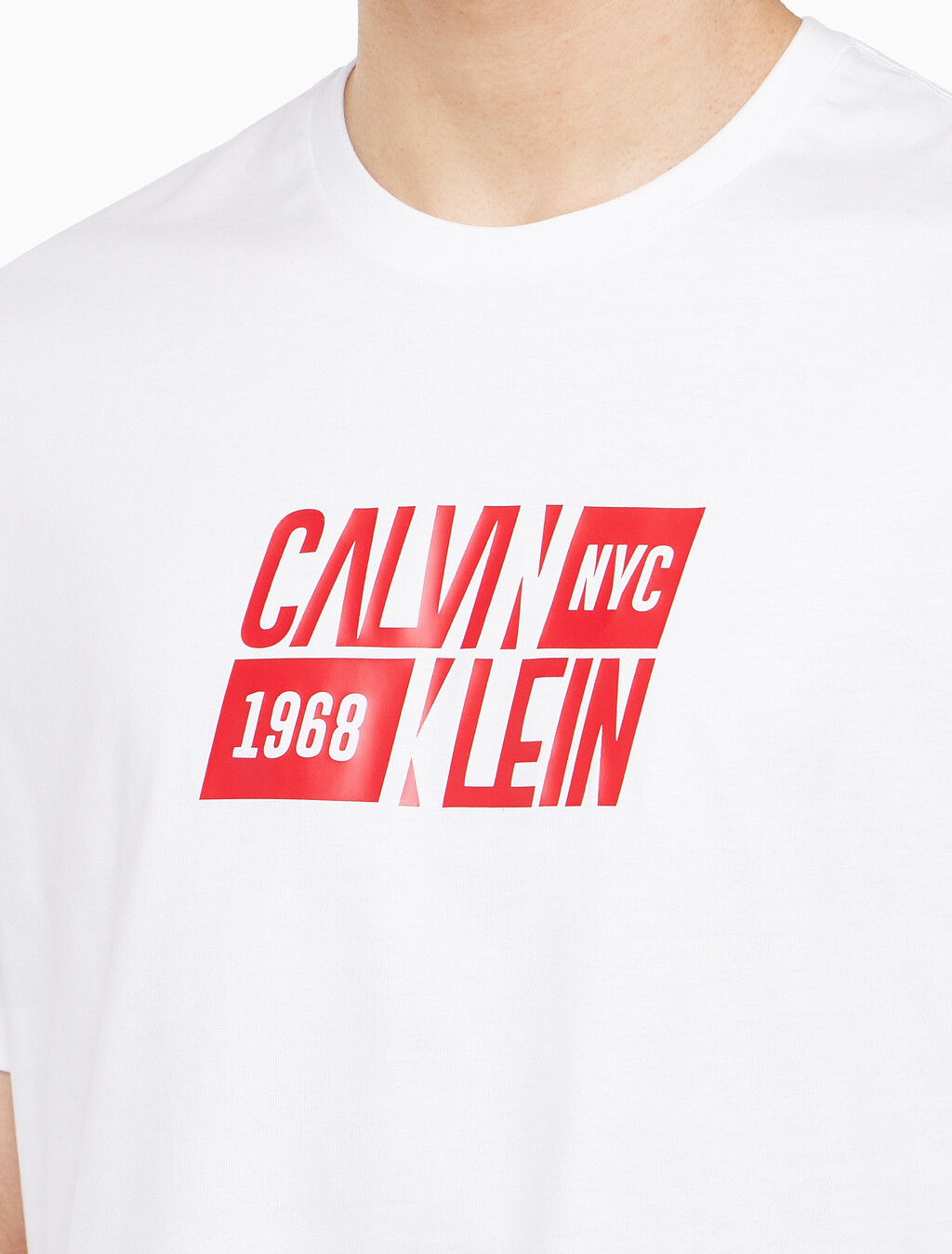 Buy 남성 레귤러핏 스포츠 로고 반팔 티셔츠 in color BRILLIANT WHITE
