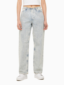 Buy 여성 90's 스트레이트핏 라이트블루 데님 in color CHALKY BLUE