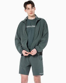 Buy 남성 리플렉티브 로고 레귤러 핏 윈드 재킷 in color URBAN CHIC