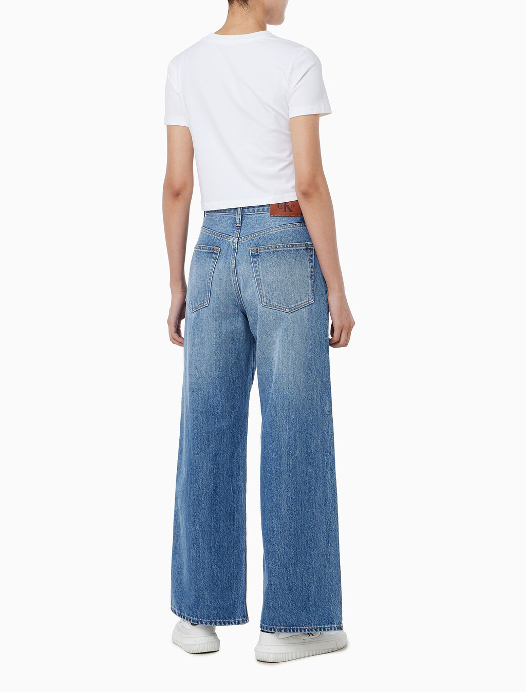 Buy 여성 와이드 레그핏 클라슨 블루 in color Mid Blue